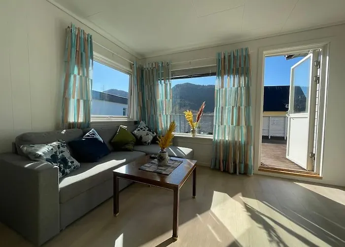 Lovely 2 Bedroom With Free Parking Bergen