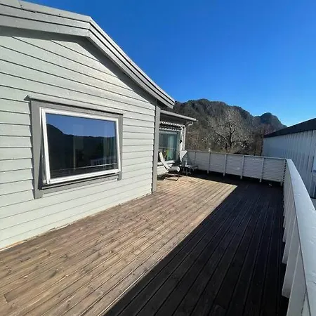 Lovely 2 Bedroom With Free Parking Apartment