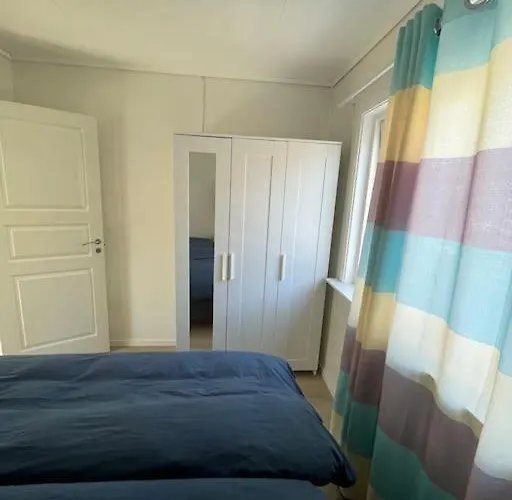 Lovely 2 Bedroom With Free Parking *