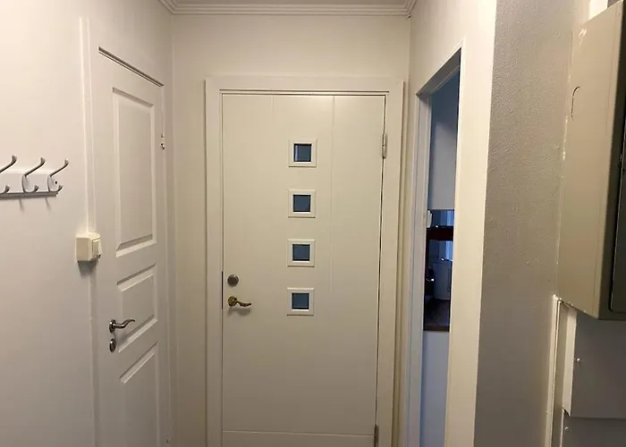 Lovely 2 Bedroom With Free Parking Διαμέρισμα