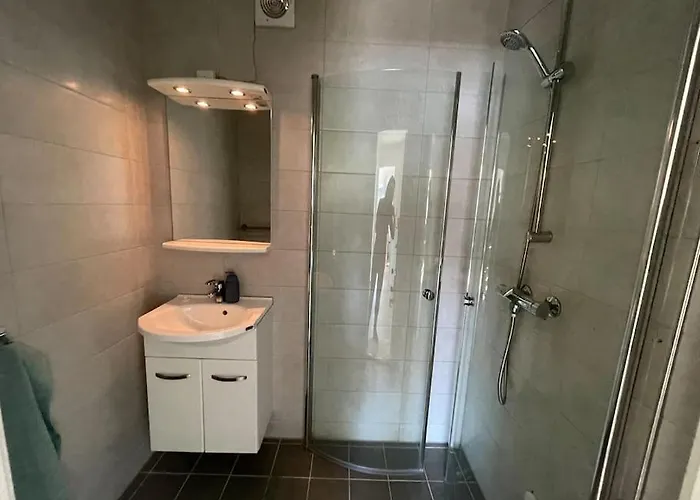 Lovely 2 Bedroom With Free Parking Bergen