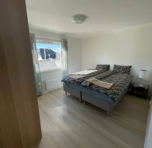Lovely 2 Bedroom With Free Parking * Μπέργκεν