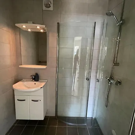 Lovely 2 Bedroom With Free Parking Bergen